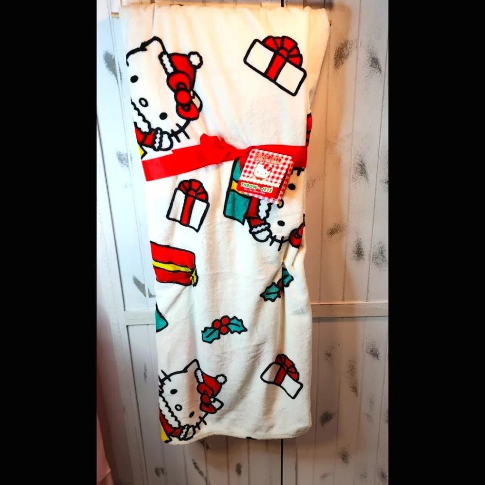 Hello Kitty Holiday Blanket